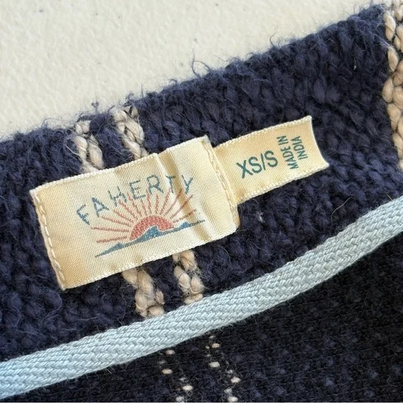 Faherty Women's Dockside Cardigan XS Small Tide Line Stripe Drug Rug Poncho - Picture 9 of 10